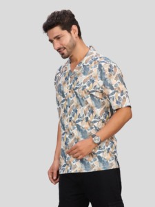 Chemise décontractée à manches courtes pour homme, à imprimé floral, simple boutonnage, anti-boulochage et écologique, idéale pour toutes les occasions. - Product Image 4