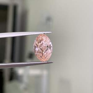 Diamants roses fantaisie cultivés en laboratoire CVD, taille ovale, 1,64 ct et 1,85 ct, clarté VVS, certifiés IGI, en vrac, pour la joaillerie - Vente en gros - Product Image 1