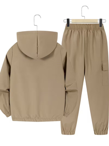 Ensemble de vêtements pour enfants en polyester 100% uni à capuche en 2 pièces avec pantalon de jogging à manches longues et fermeture éclair - Tenue décontractée pour l'extérieur - Product Image 2