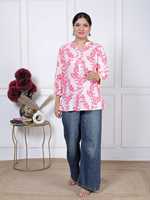 Tunik Pendek Kasual Wanita Premium Warna Baby Pink Berbahan Katun 100% dengan Motif Bunga dan Renda, Kerah Kancing, serta Lengan Tiga Perempat