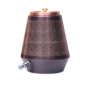 ถังเก็บน้ำทองแดงโบราณถังเก็บน้ำดีไซน์ใหม่ล่าสุดพร้อมอายุรเวท - Product Image 1