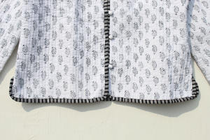 Chaqueta Acolchada con Estampado Animal para Mujer, Abrigo de Algodón Hecho a Mano, Chaqueta Acolchada Reversible, Prenda Exterior con Estampado de Bloques de Patchwork, Regalo - Product Image 5