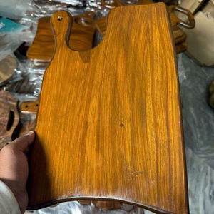 Planche à découper en bois massif de qualité supérieure pour la préparation alimentaire professionnelle en cuisine, viande, légumes, fruits et pain, vente en gros - Product Image 1