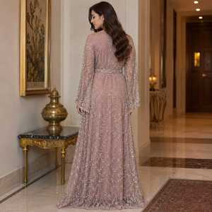 Kaftan Abaya Rose Poudré Brodé à Col Ouvert avec Robe Intérieure Assortie et Ceinture – Tenue de Soirée Élégante et Modeste - Product Image 3