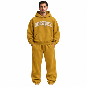Ensemble de survêtement homme oversize jaune moutarde brodé, en coton épais, style streetwear personnalisé - Product Image 1