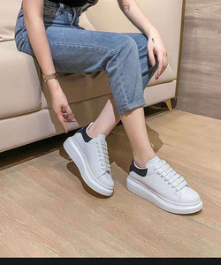 รองเท้าผ้าใบลำลองแบบสวมใส่ได้ทั้งชายและหญิง รุ่นหนัง PU สองสี สำหรับฤดูหนาว ยี่ห้อ NWK INDUSTRY ระบายอากาศได้ดี กันลื่น น้ำหนักเบา เหมาะสำหรับเดิน - Product Image 5