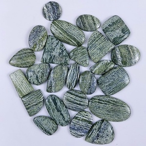 Hermosas piedras de labradorita pulidas al por mayor, piedras de palma llamativas para trabajadores energéticos y regalos, bolas decorativas. - Product Image 2