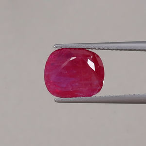 พลอยทับทิมสีชมพูธรรมชาติแบบขายส่ง น้ำหนัก 5.01 กะรัต เกรด AAA รูปทรงคุชชั่น ขนาด 11.5x10 มม. สีอ่อน ได้รับการรับรองจาก IGI สำหรับทำเครื่องประดับ - Product Image 3