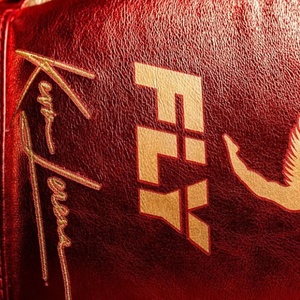 Guantes de Boxeo de Piel Genuina FLY Rojos Personalizados con Bordado, para Sparring, Kickboxing, Entrenamiento, Fairtex, Transpirables, Antideslizantes - Product Image 2