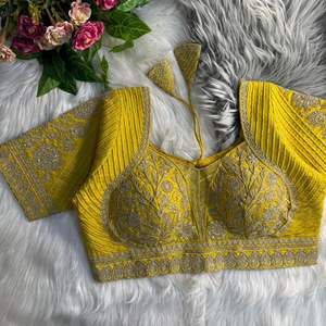 Blusa de Novia de Diseño Estilo Madhubala, Seda Italiana Pura, Trabajo de Bordado Jari Pesado, Blusa Acolchada Lista para Usar, Talla 40 42, Venta al Por Mayor - Product Image 1