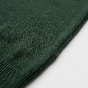 Polo en tricot à manches longues vert foncé pour homme avec fermeture éclair, design uni décontracté, coupe classique - Product Image 5
