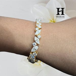 สร้อยข้อมือเทนนิสประดับเพชรทรงโค้งและพลอยกลมสลับกันเครื่องประดับทอง18K - Product Image 4