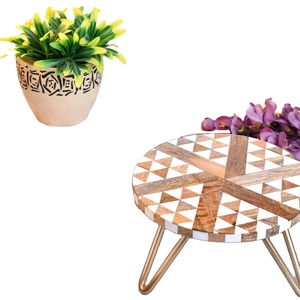 ชั้นวางขนมสไตล์วินเทจสำหรับงานเฉลิมฉลองสุดหรู  ฐานวางเค้กไม้เรซิ่นฝังลาย สำหรับจัดแสดงขนมหวาน ตกแต่งอย่างมีระดับ - Product Image 4