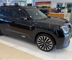 รถยนต์ไฟฟ้า 2025 (25) MINIS-ACEMAN รุ่น 135kW E Exclusive [ระดับ 2] 43kWh 5 ประตู เกียร์อัตโนมัติ "หลังคาพาโนรามา, จอแสดงผลบนกระจกหน้า, ระบบเสียง Harman Kardon" - Product Image 3