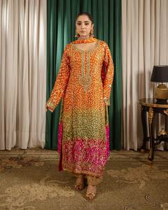 100% tissu de soie pure Chinon travail de séquence de broderie lourde imprimé numérique magnifique Salwar Kameez avec ensemble Dupatta assorti - Product Image 2