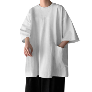 เสื้อยืดโอเวอร์ไซส์มีกระเป๋าสำหรับผู้ชาย ผ้าฝ้าย คอวี แขนสั้น แห้งเร็ว ระบายอากาศได้ดี ปรับแต่งได้ เสื้อเปล่าเรียบง่าย - Product Image 1