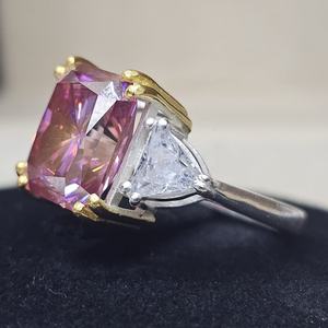 Anillo Original de Plata de Ley 925 a la moda, piedra preciosa de moissanita recubierta de rosa con corte radiante, ajuste de bisel de excelente calidad para bodas - Product Image 6