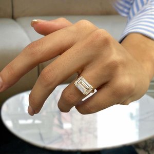 Partywear Lab Grown 3.01CT Emerald Cut Diamond Solitaire Ring 18K Yellow Gold Stackable Sparkling Luxury Surprise For <b>Girlfriend</b> - Product Image 3