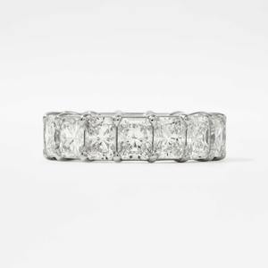 Anillo de compromiso de diseño premium con banda de eternidad completa de diamantes cultivados en laboratorio de corte radiante de 10.00 quilates en oro blanco de 14 quilates - Product Image 2