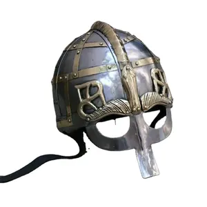 中世のバイキングホーンヘルメット真鍮ライナーギリシャのヘルメットコスチュームバイキングが使用する初期の中世のヘルメット