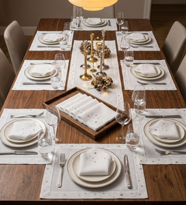 Sets de Nappes et Sets de Serviettes Personnalisés de Luxe Brodés Or et Argent, en Lin Lavable et Réutilisable pour la Maison et les Mariages - Product Image 1