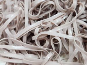 Bulk <b>Hair</b> Ties <b>Elastic</b> Rubber Bands M Size 40x2mm High Elasticity Non-Toxic Opp Bag Packaging Daily Casual Use - Product Image 3