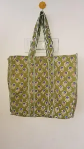 Women Green Quilted Cotton <b>Tote</b> <b>Bag</b> with Floral Print Bohemian Style <b>Summer</b> Casual Zipper Travel Handbag for Women - Product Image 5