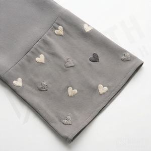 2025 OEM Kimono Abaya pour femmes musulmanes, en tissu polyester épais, doux et très extensible, col en V, manches longues, pour fêtes, Ramadan, mariages - Product Image 5