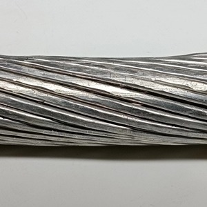 Déchets de fil d'aluminium de qualité export avec surface propre et brillante pour des applications de recyclage et de fusion à haute efficacité - Product Image 6