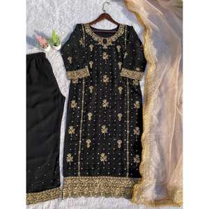 Ensemble de costume de soirée pour femmes de créateur avec un magnifique dupatta, haut et bas - Product Image 5