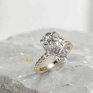 Anillo de Compromiso Solitario con Corte de Pera en Oro de 18K, Anillo de Boda con Banda Pavé de Lujo, Joyería Nupcial Elegante - Product Image 3