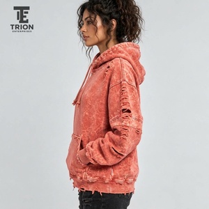 Sweat à capuche tendance pour femme, effet vieilli, toucher molleton doux, coupe décontractée et détails audacieux pour le quotidien - Product Image 5