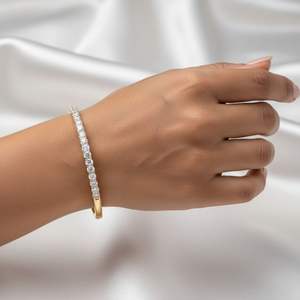 Bracelet jonc en diamants ronds sertis à griffes 3.21 CTW - Product Image 6