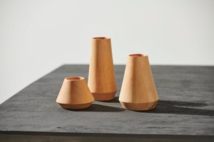Jarrón de Madera de Teca y Cedro Antiguo Hecho a Mano de Primera Calidad - Diseño Moderno con Forma Personalizable para Decoración Navideña - Product Image 4