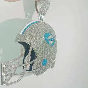 Colgante de Casco para Fanáticos del Deporte, Plata de Ley con Pavé de Diamantes de Imitación Redondos, Cadena de Eslabones, Joyería de Moda Hip Hop para Hombre, Amuleto de Delfines - Product Image 4