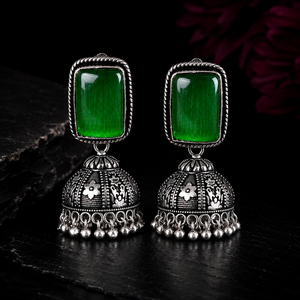 Pendientes Jhumka de Plata Oxidada Antigua con Piedra Ojo de Gato Verde, Hechos a Mano, Estilo Étnico Vintage, Colgantes para Mujer, Joyería al por Mayor - Product Image 6