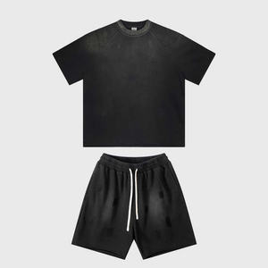 Conjunto de 2 Piezas para Hombre, Camiseta y Pantalones Cortos Holgados de Algodón 100% con Logotipo Personalizado de Alta Calidad para Ropa Urbana - Product Image 1