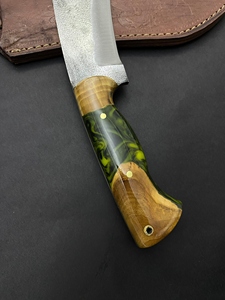 Cuchillo de Caza Jexa Jexa-HC-171, Acero 5160, Hoja Fija, Borde Parcialmente Serrado, Mango de Madera Epoxi, Funda de Cuero - Product Image 4