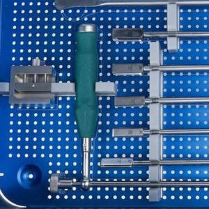 Juego de 38 Piezas de Herramientas Ortopédicas Cervicales para Cirugía de Columna Vertebral, Laminectomía, Juego de Tornillos Canulados de 6.5 mm, Hechos de Acero, DENTAVEX CORPORATION - Product Image 3
