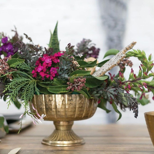 Azora Industries-Jarrón artesanal de metal dorado martillado para decoración de centro de mesa - Product Image 1