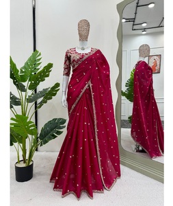 Vêtements ethniques indiens, sari en tissu Jimmy Chu avec travail de broderie et de sequins, et sari en Mono Beglori avec pièces de blouse richement ornées. - Product Image 1