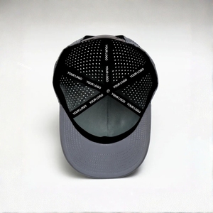 Gorra de Golf Ligera de Fabricación Personalizada, 5 Paneles, Transpirable, Impermeable, con Orificios Cortados con Láser en el Panel Frontal, Personalización de Marca, Ajustable - Product Image 5