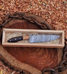 Couteau de chef Damas artisanal de 8 pouces de qualité supérieure avec manche en bois d'olivier et de Pakka pour la cuisson au barbecue en extérieur et la préparation des aliments - Product Image 3