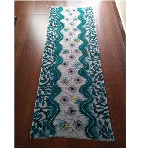 Écharpe brodée à la main, douce, chaude, respirante, coupe-vent, antibactérienne, extensible dans quatre sens, châle élégant et tendance pour - Product Image 4