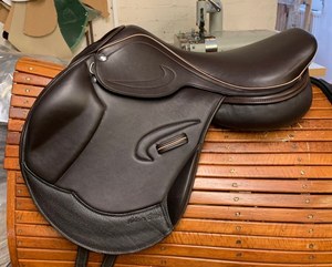 Leather Jumping Saddle for Horses with Breathable Design, Flexible Tree, Anti <b>Slip</b> Grip and <b>Long</b> Distance Riding Comfort - Product Image 6