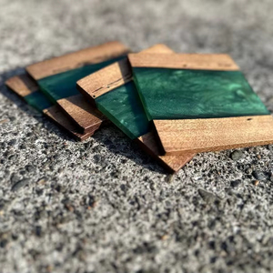 Posavasos Clásico de Madera y Resina - Ecológico, Duradero, Personalizable en Tamaño y Color - Product Image 1