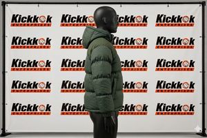 Chaqueta Acolchada con Capucha para Hombre de Alta Calidad, Estilo Urbano para Otoño e Invierno, Resistente al Viento, Transpirable, Hecha en Pakistán, con Logotipo Frontal - Product Image 4