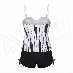 Ensemble de yoga 2 pièces imprimé papillon bleu avec finition dorée, body à col en V profond et jupe portefeuille longueur genou - Product Image 2