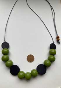 Geometric <b>Green</b> Resin <b>Beaded</b> <b>Necklace</b> Unisex Casual Statement Jewelry Gift - Product Image 6