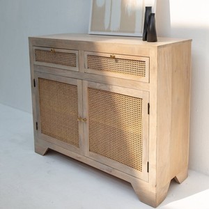 Aparador de Ratán Vandana Arista Solace para Interiores y Exteriores Modernos y Elegantes - Product Image 2